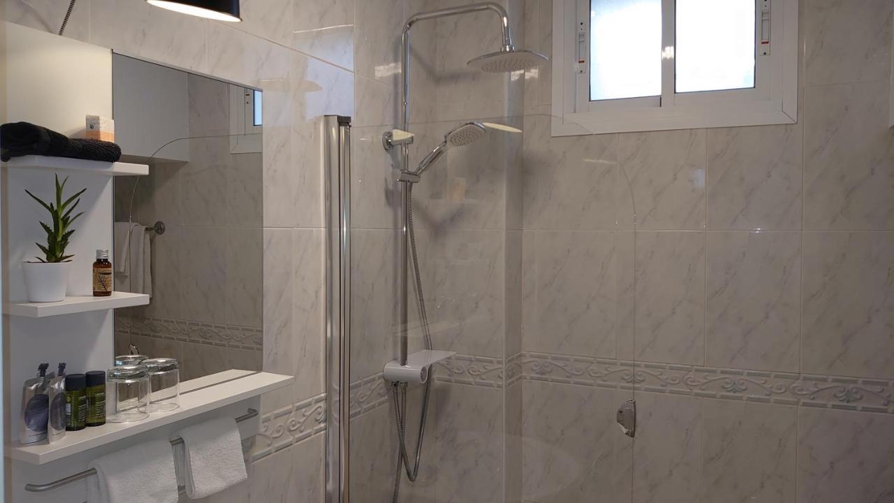 Carmen Rooms -- Boutique B&B By The Sea نيرخا المظهر الخارجي الصورة