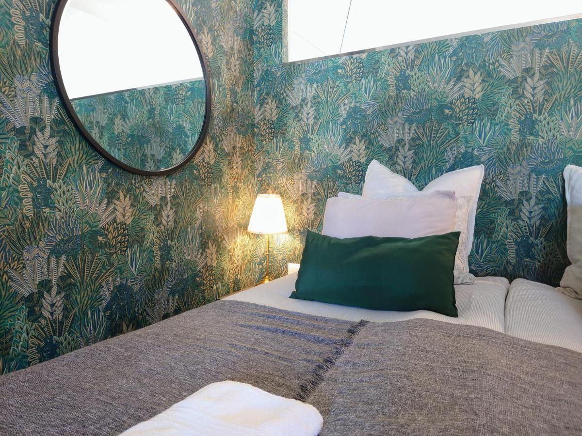 Carmen Rooms -- Boutique B&B By The Sea نيرخا المظهر الخارجي الصورة
