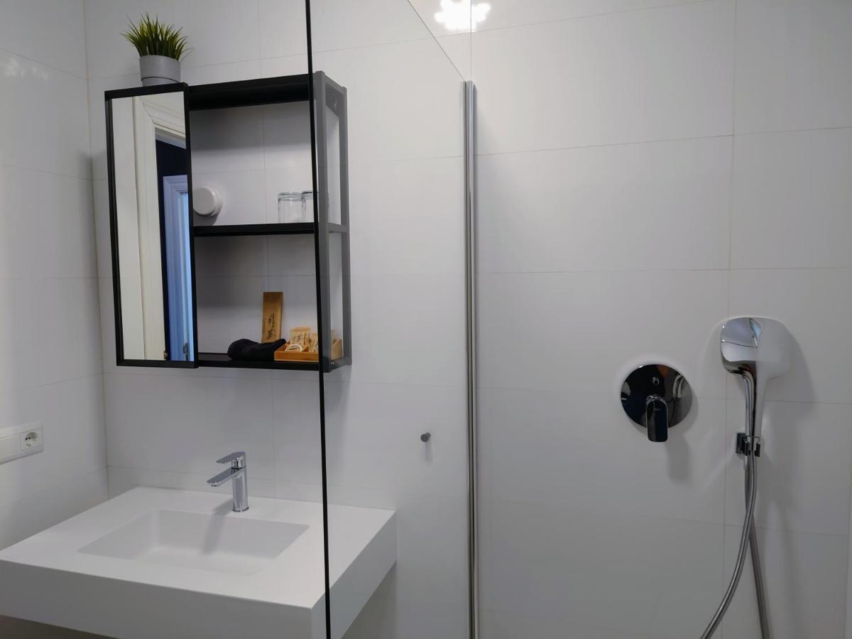 Carmen Rooms -- Boutique B&B By The Sea نيرخا المظهر الخارجي الصورة