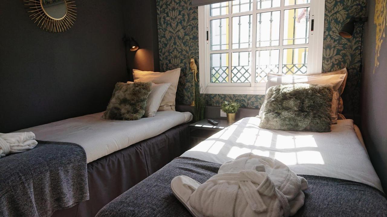 Carmen Rooms -- Boutique B&B By The Sea نيرخا المظهر الخارجي الصورة